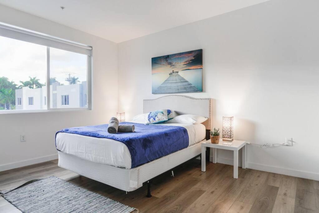 Вилла Amazing Town House 15 Min From The Beach Wfree Parking Майами Экстерьер фото